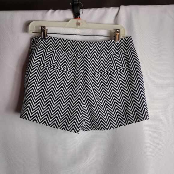 Ann Taylor shorts - Picture 2 of 5